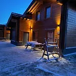 Σαλέ Momage Dichtbij Skiliften, Skiverhuur En Bikepark!