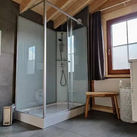 Momage Dichtbij Skiliften, Skiverhuur En Bikepark! *