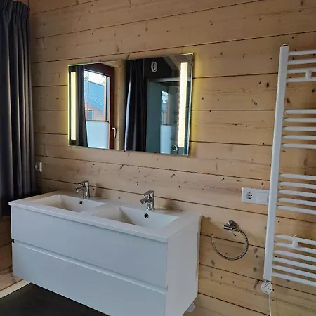 Momage Dichtbij Skiliften, Skiverhuur En Bikepark! Chalet *