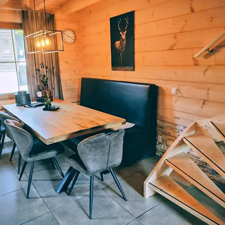 Momage Dichtbij Skiliften, Skiverhuur En Bikepark! *