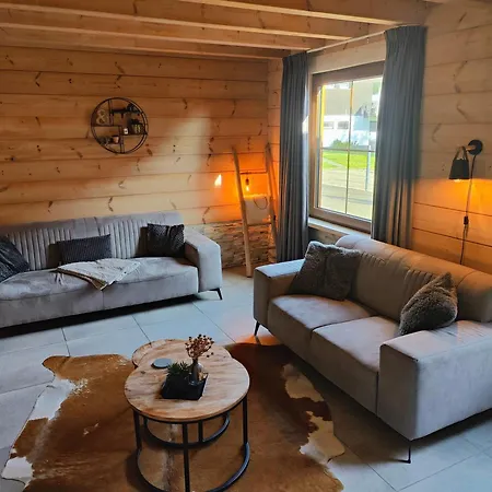 Chalet Momage Dichtbij Skiliften, Skiverhuur En Bikepark!