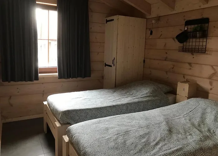 木屋 Momage Dichtbij Skiliften, Skiverhuur En Bikepark!