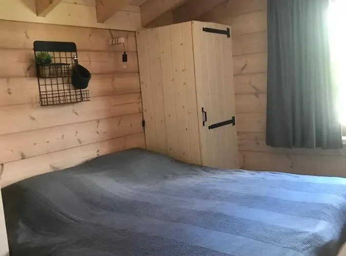 木屋 Momage Dichtbij Skiliften, Skiverhuur En Bikepark!
