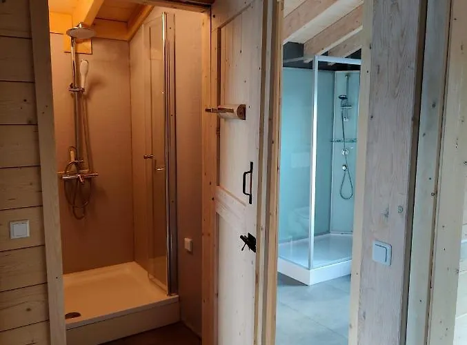 Momage Dichtbij Skiliften, Skiverhuur En Bikepark! 木屋