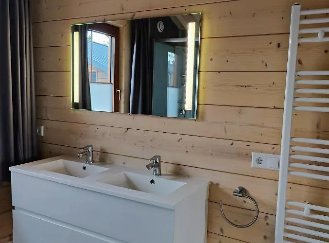 Momage Dichtbij Skiliften, Skiverhuur En Bikepark! Domek alpejski *